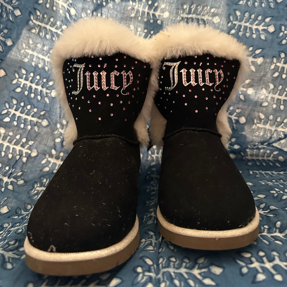 Juicy fur boots size 3 (children’s)